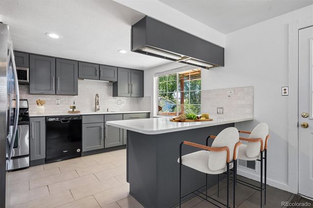 13473 Fitzsimons Way, Aurora, CO 80011