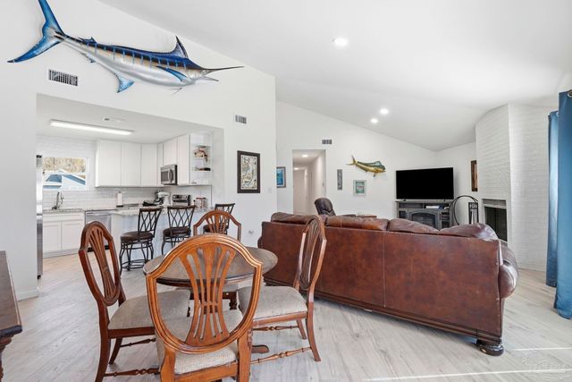 2829 Via Roma Ct, Gulf Breeze, FL 32563