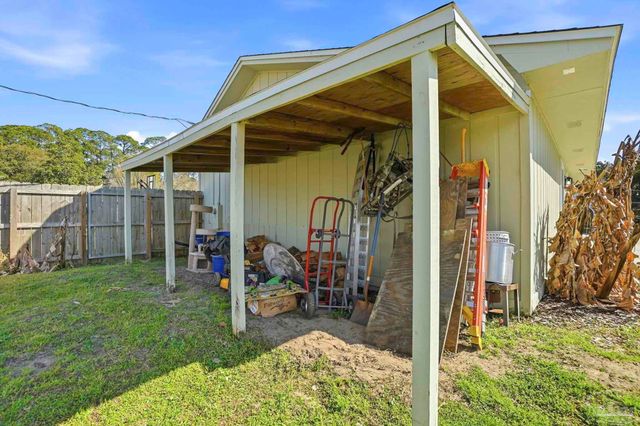 2829 Via Roma Ct, Gulf Breeze, FL 32563