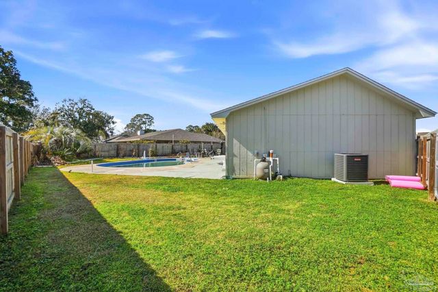 2829 Via Roma Ct, Gulf Breeze, FL 32563