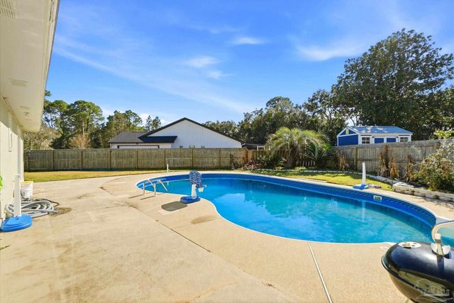 2829 Via Roma Ct, Gulf Breeze, FL 32563