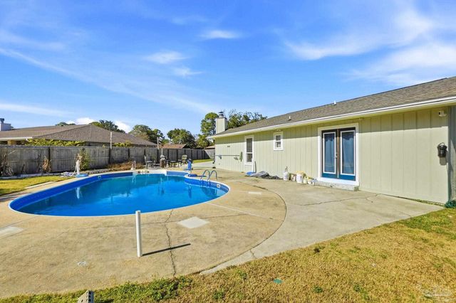 2829 Via Roma Ct, Gulf Breeze, FL 32563