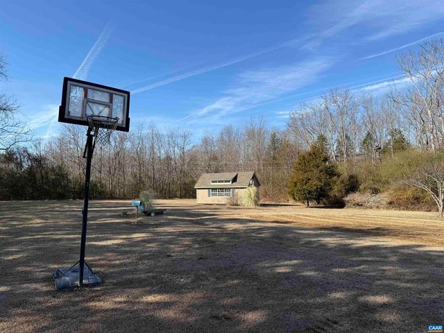 2019 BYBEE RD, Louisa, VA 23093