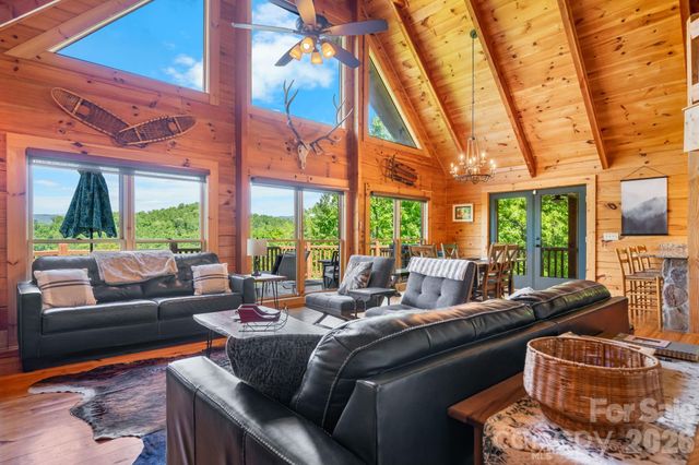 6749 Fire Crest Lane, Lenoir, NC 28645