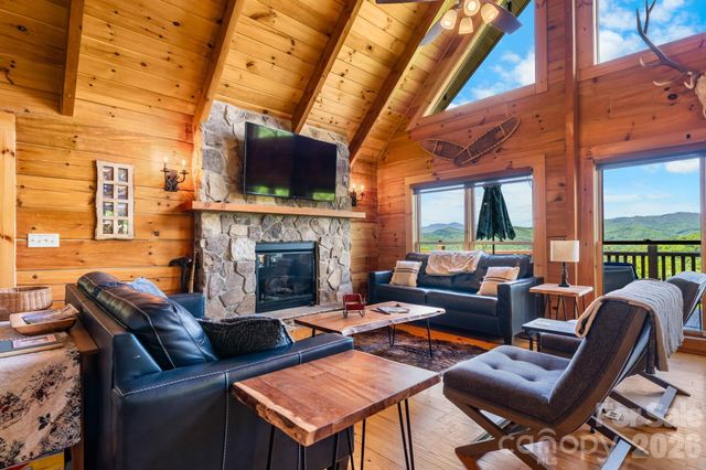 6749 Fire Crest Lane, Lenoir, NC 28645