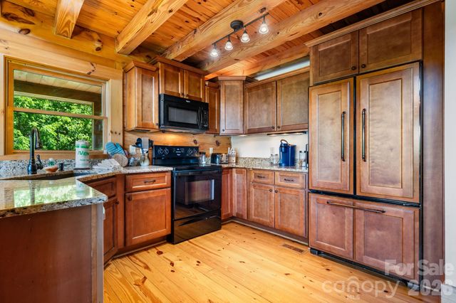 6749 Fire Crest Lane, Lenoir, NC 28645
