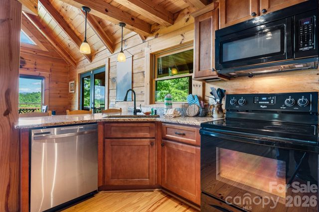 6749 Fire Crest Lane, Lenoir, NC 28645