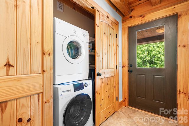 6749 Fire Crest Lane, Lenoir, NC 28645