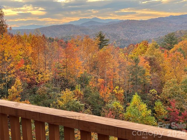 6749 Fire Crest Lane, Lenoir, NC 28645