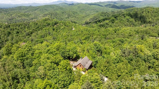 6749 Fire Crest Lane, Lenoir, NC 28645
