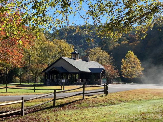 6749 Fire Crest Lane, Lenoir, NC 28645