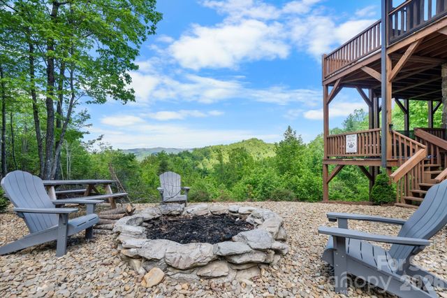 6749 Fire Crest Lane, Lenoir, NC 28645