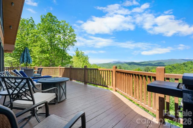 6749 Fire Crest Lane, Lenoir, NC 28645