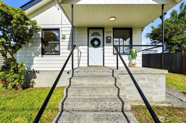 1608 Cedar Street, Everett, WA 98201