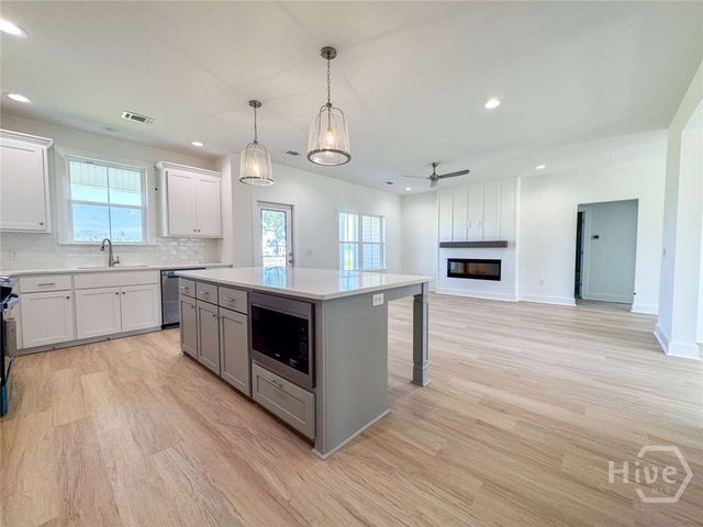 1099 Stone Court, Midway, GA 31320