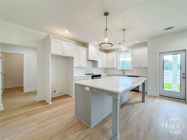 1099 Stone Court, Midway, GA 31320