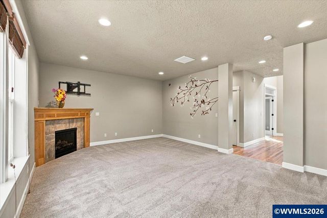 2389 Scenic Dr NW, Albany, OR 97321