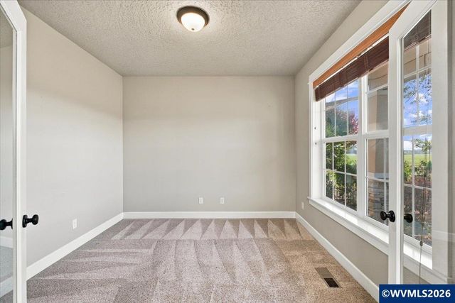 2389 Scenic Dr NW, Albany, OR 97321