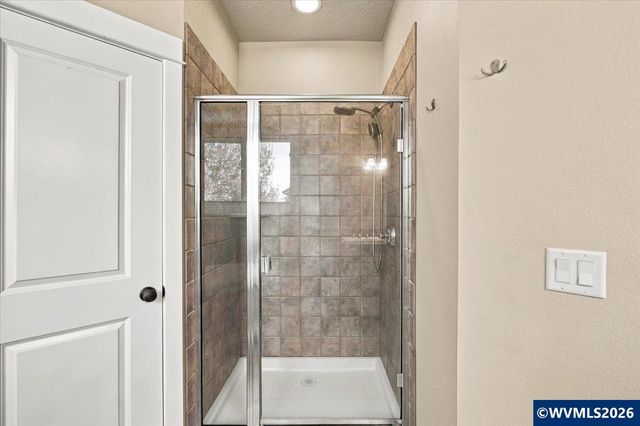 2389 Scenic Dr NW, Albany, OR 97321