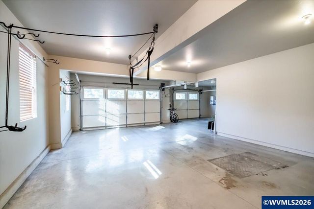 2389 Scenic Dr NW, Albany, OR 97321