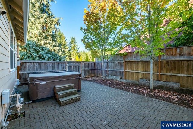 2389 Scenic Dr NW, Albany, OR 97321