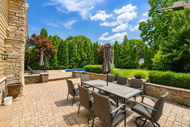 70 Nursery Street, Locust Valley, NY 11560