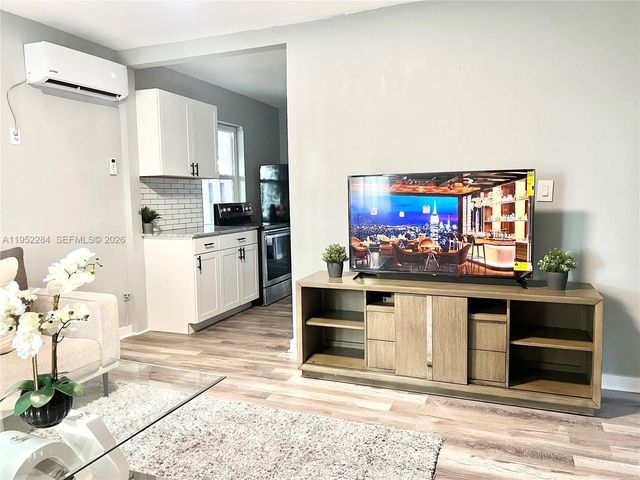 436 NW 15th Ave, Fort Lauderdale, FL 33311