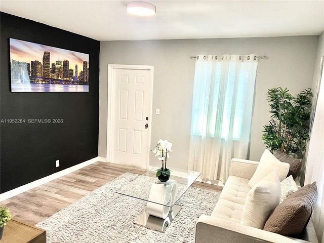 436 NW 15th Ave, Fort Lauderdale, FL 33311