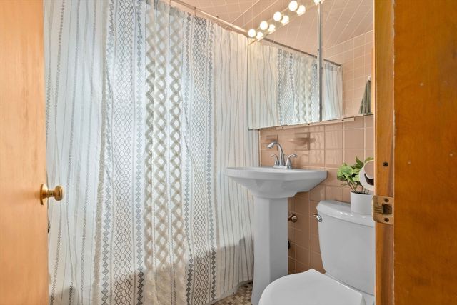 25 Northend St, Peabody, MA 01960