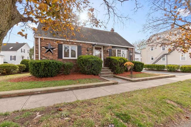 25 Northend St, Peabody, MA 01960