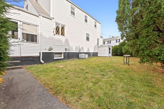 25 Northend St, Peabody, MA 01960
