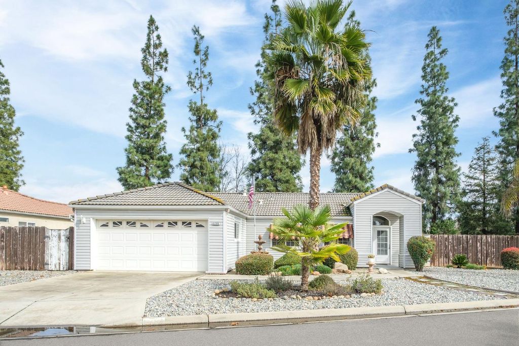 Image 2 of property listing at 6286 N Malsbary, Fresno, CA 93711