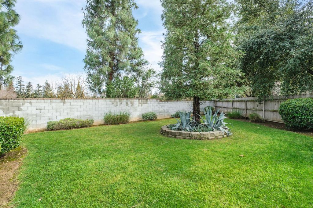 Image 29 of property listing at 6286 N Malsbary, Fresno, CA 93711