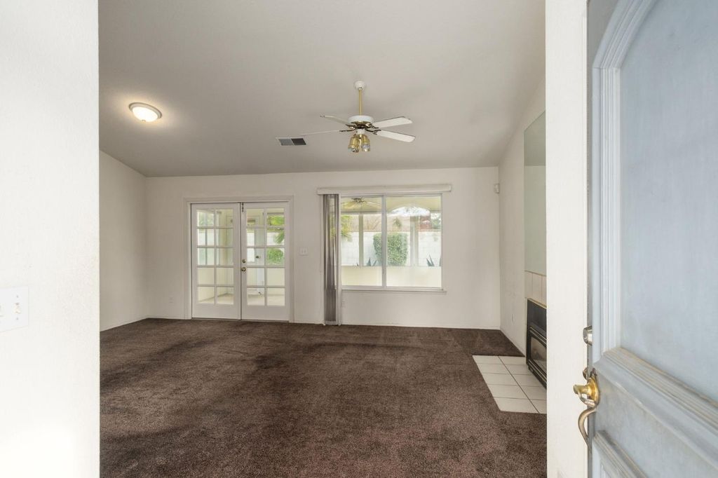 Image 4 of property listing at 6286 N Malsbary, Fresno, CA 93711