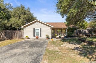 204 Lake Park Loop, Canyon Lake, TX 78133