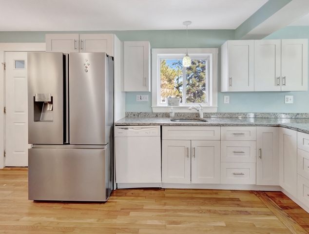 580 Nantasket Avenue, Hull, MA 02045