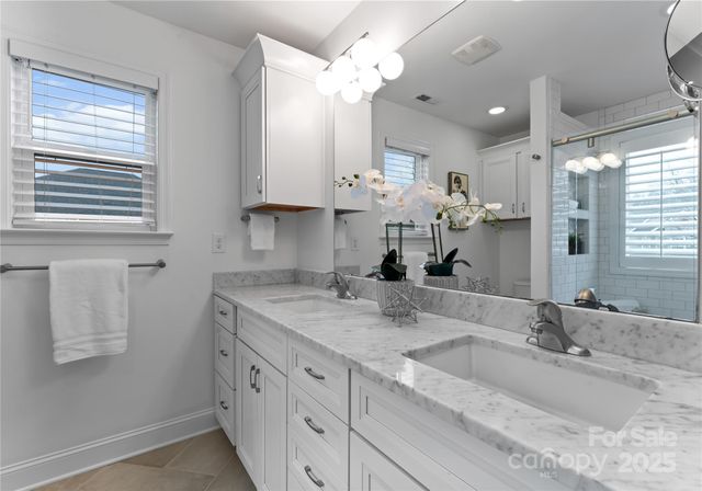 4402 Garris Road, Charlotte, NC 28209