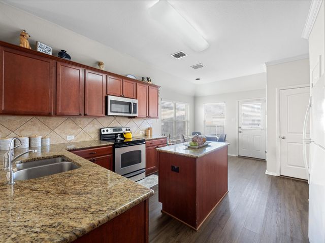9113 Sundance Trail, Cross Roads, TX 76227