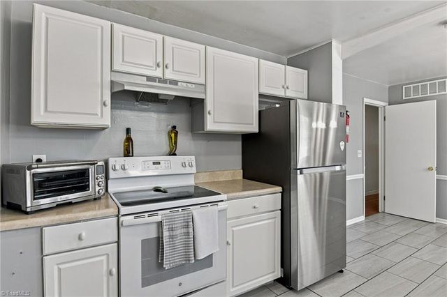 203 Capistrano Drive, Winston-salem, NC 27103