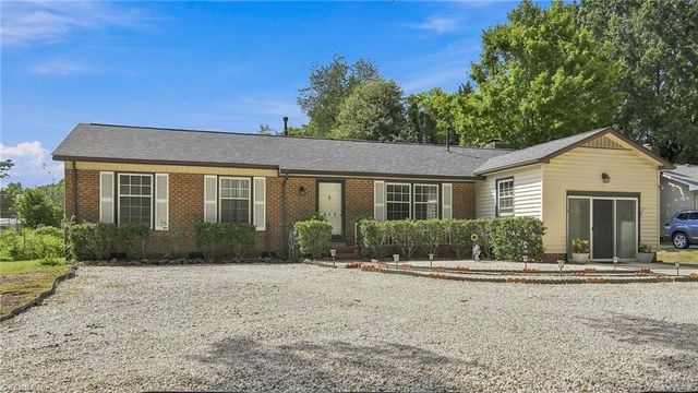 203 Capistrano Drive, Winston-salem, NC 27103