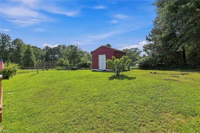 203 Capistrano Drive, Winston-salem, NC 27103