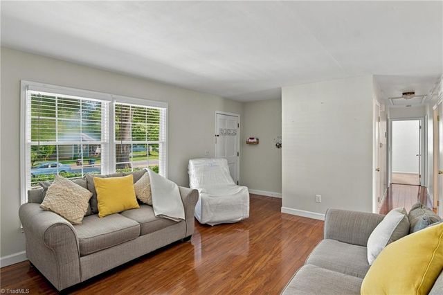 203 Capistrano Drive, Winston-salem, NC 27103