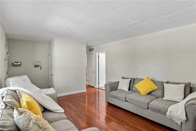 203 Capistrano Drive, Winston-salem, NC 27103