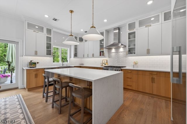 175 N Passaic Ave, Chatham Boro, NJ 07928