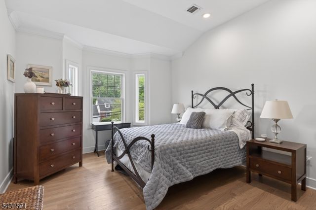 175 N Passaic Ave, Chatham Boro, NJ 07928