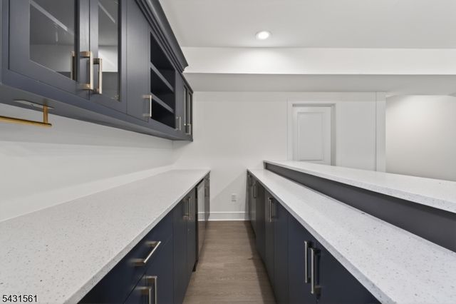 175 N Passaic Ave, Chatham Boro, NJ 07928
