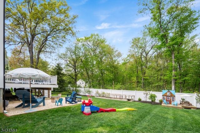 175 N Passaic Ave, Chatham Boro, NJ 07928