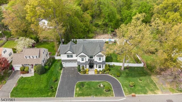 175 N Passaic Ave, Chatham Boro, NJ 07928