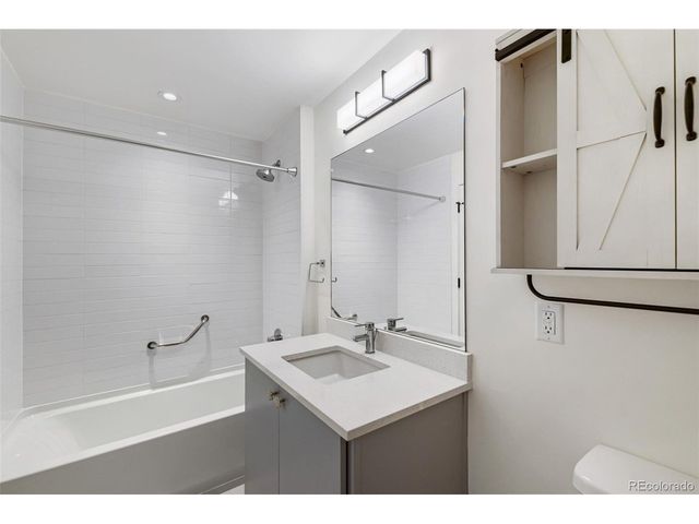 7357 Grandview Ave 203, Arvada, CO 80002