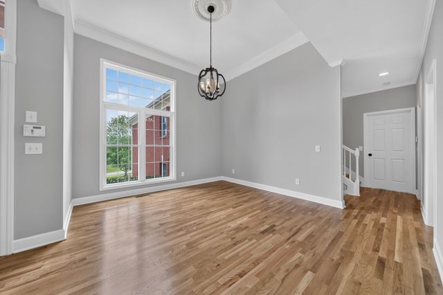 2011 Bryans Park Ct, Springfield, TN 37172